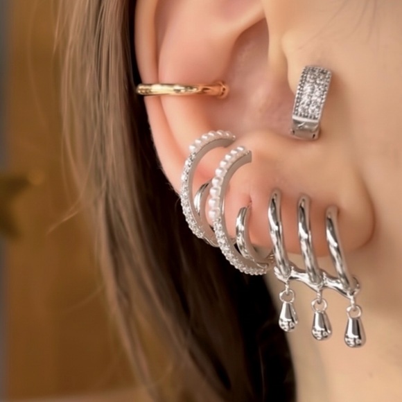 Dangle Drop Earrings | Platinum Plated | Luxury Jewelry - Picture 1 of 10